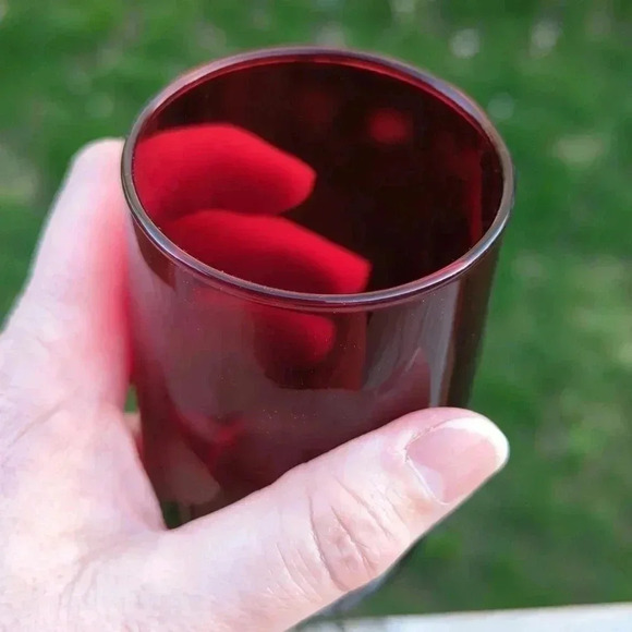 Ruby  Red glassware - Picture 9 of 10